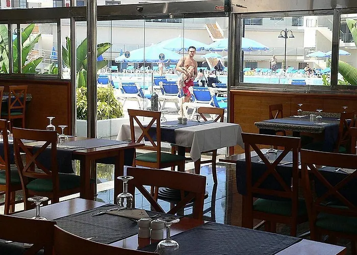 Cordial Marina Blanca Hotell 4*