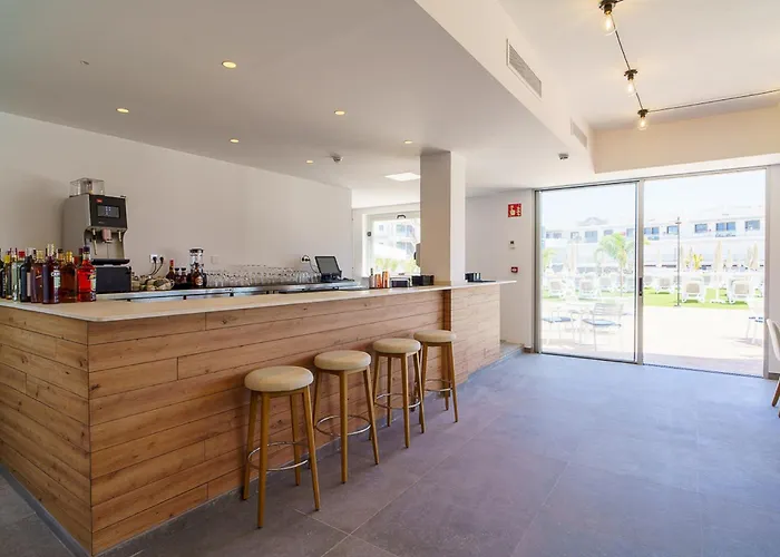 Cordial Marina Blanca 4*